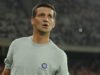Chivu dopo il trionfo dell’Inter: “Non volevo alzare il trofeo, è un momento dei giocatori”