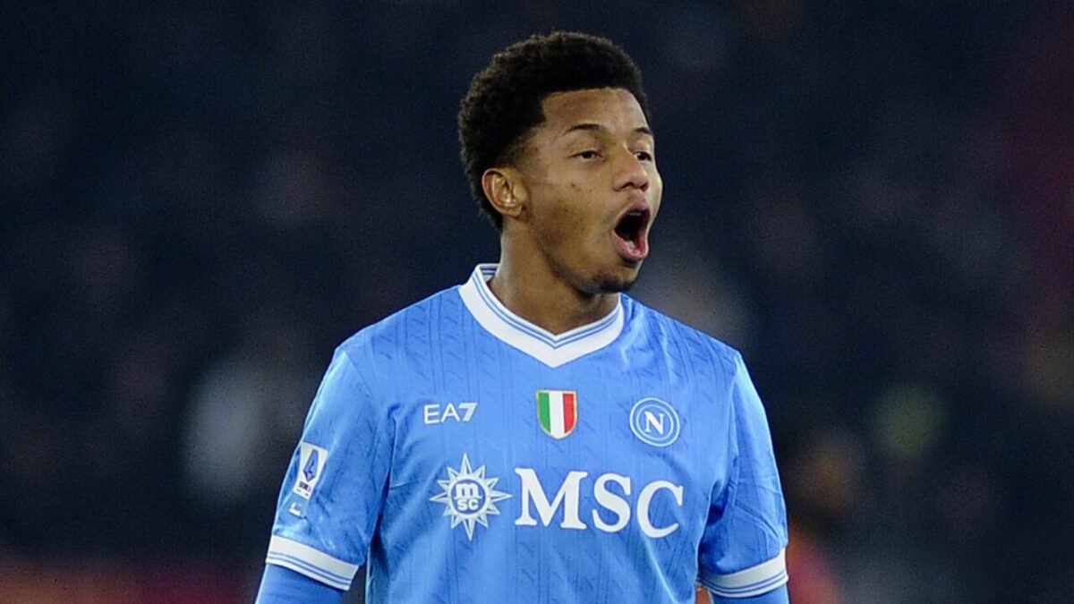 Napoli, Zeballos prenota l’azzurro: scatta il piano uscite