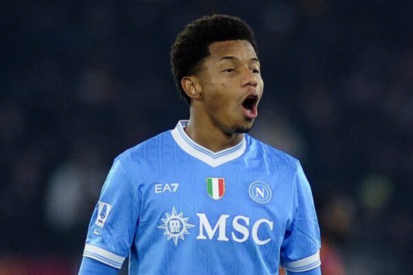 Napoli, Zeballos prenota l’azzurro: scatta il piano uscite