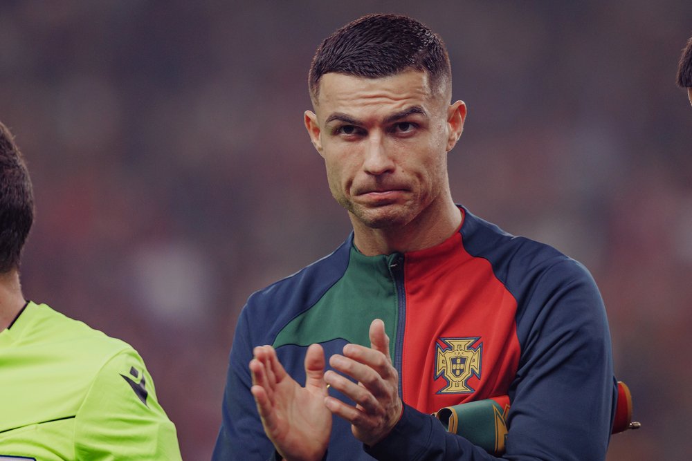 Cristiano Ronaldo sostituito all’intervallo si arrabbia