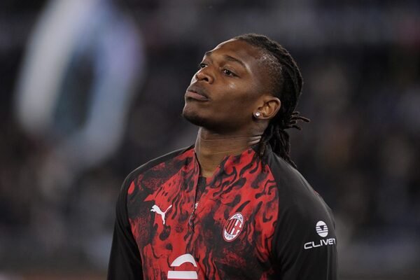 Milan, rebus Leao: no al Galatasaray, attesa Premier
